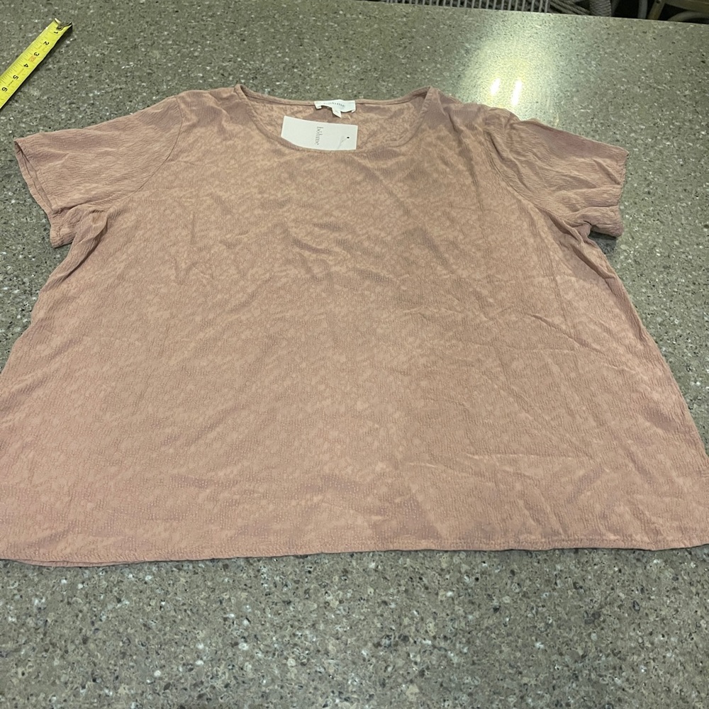 Bohme Rose Blouse NWT size XL perfect condition for Drew’s or casual.